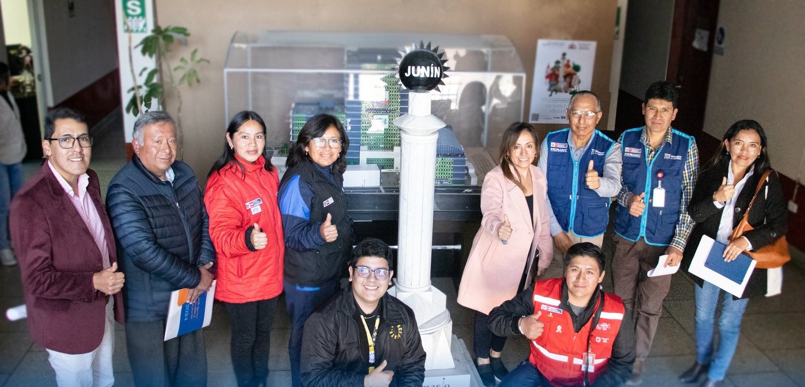 Equipo t&eacute;cnico de Meta 100 con el Gobierno Regional de Jun&iacute;n